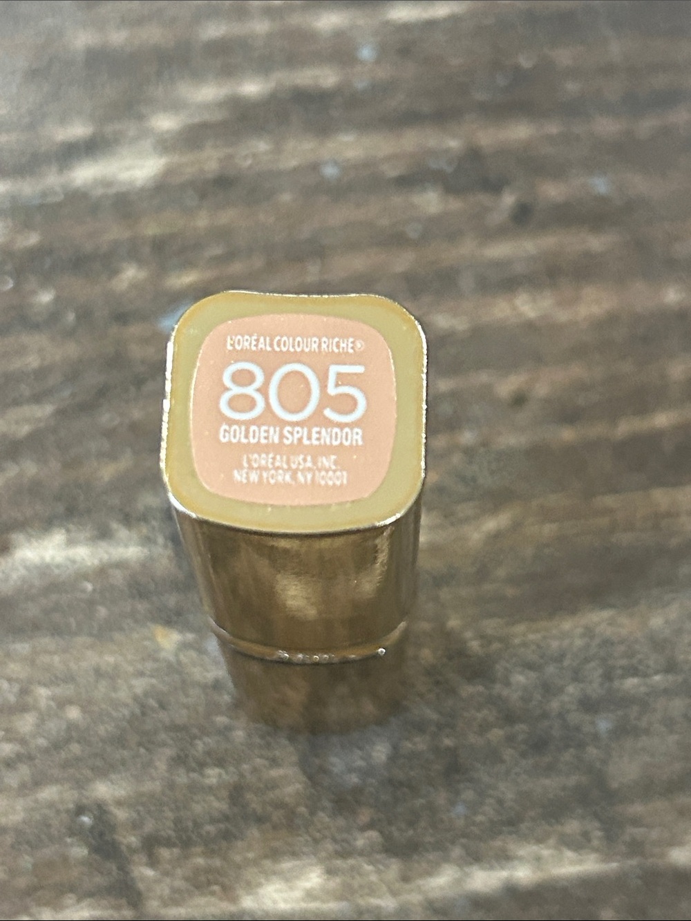 L'Oreal Colour Riche 805 Golden Splendor Lipstick -